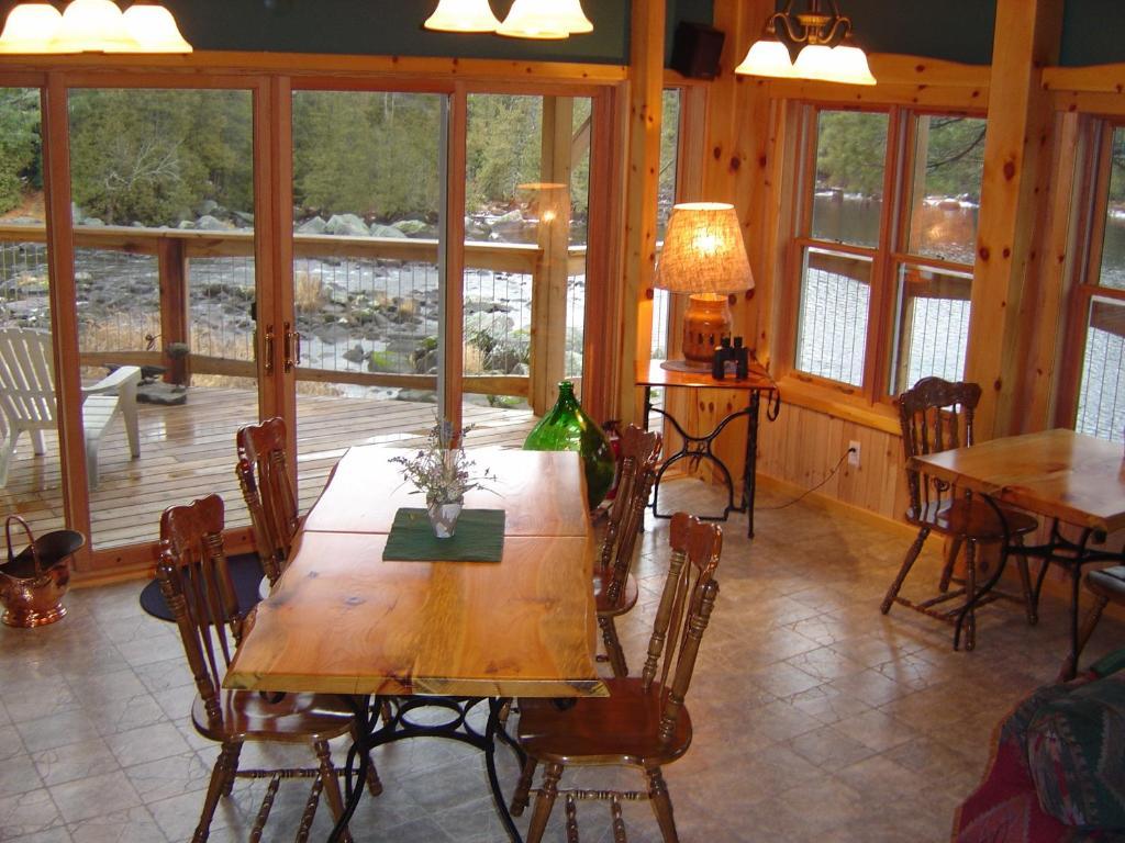Sunny Rock Bed & Breakfast Minden Экстерьер фото