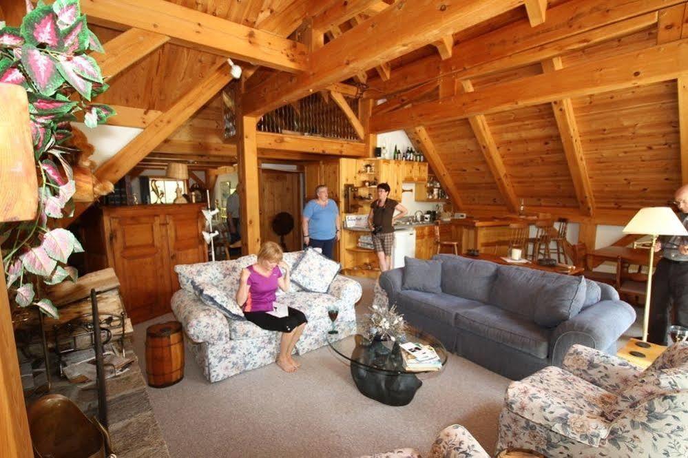Sunny Rock Bed & Breakfast Minden Экстерьер фото