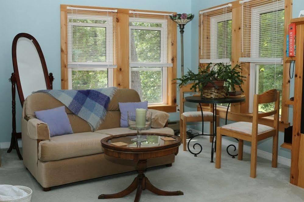 Sunny Rock Bed & Breakfast Minden Экстерьер фото